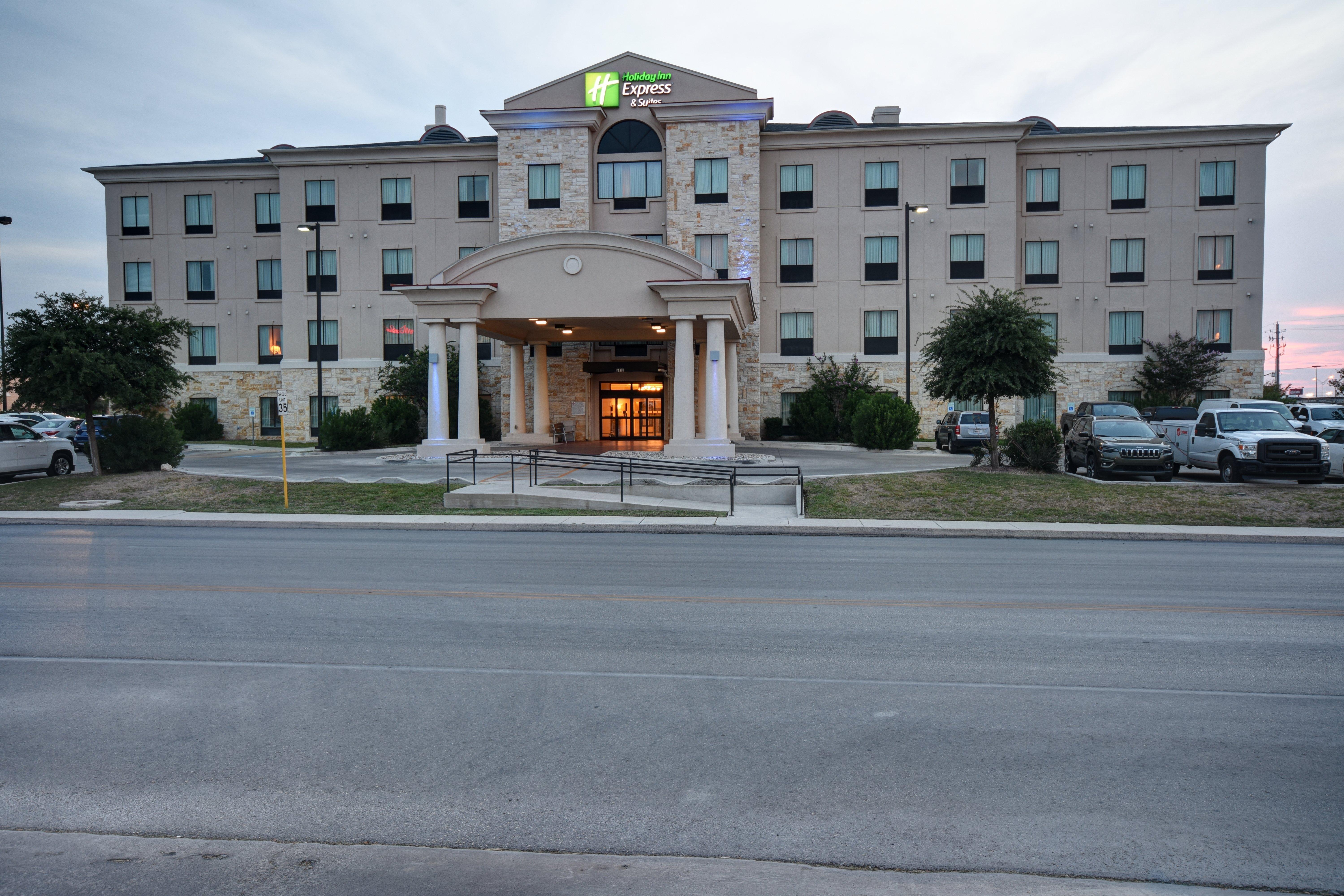 Holiday Inn Express & Suites Del Rio By Ihg Екстер'єр фото