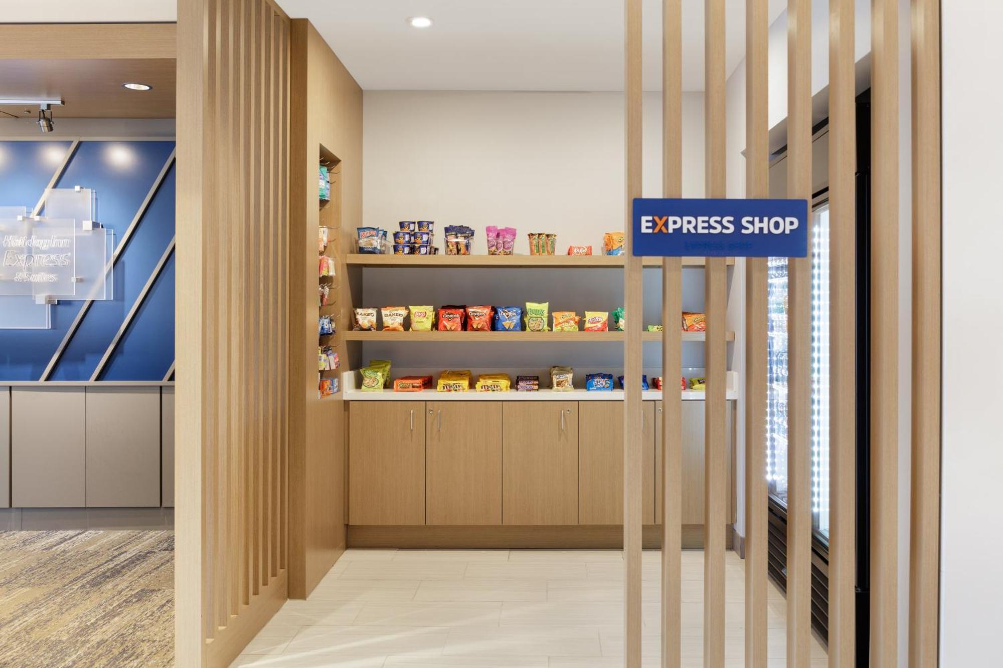 Holiday Inn Express & Suites Del Rio By Ihg Екстер'єр фото