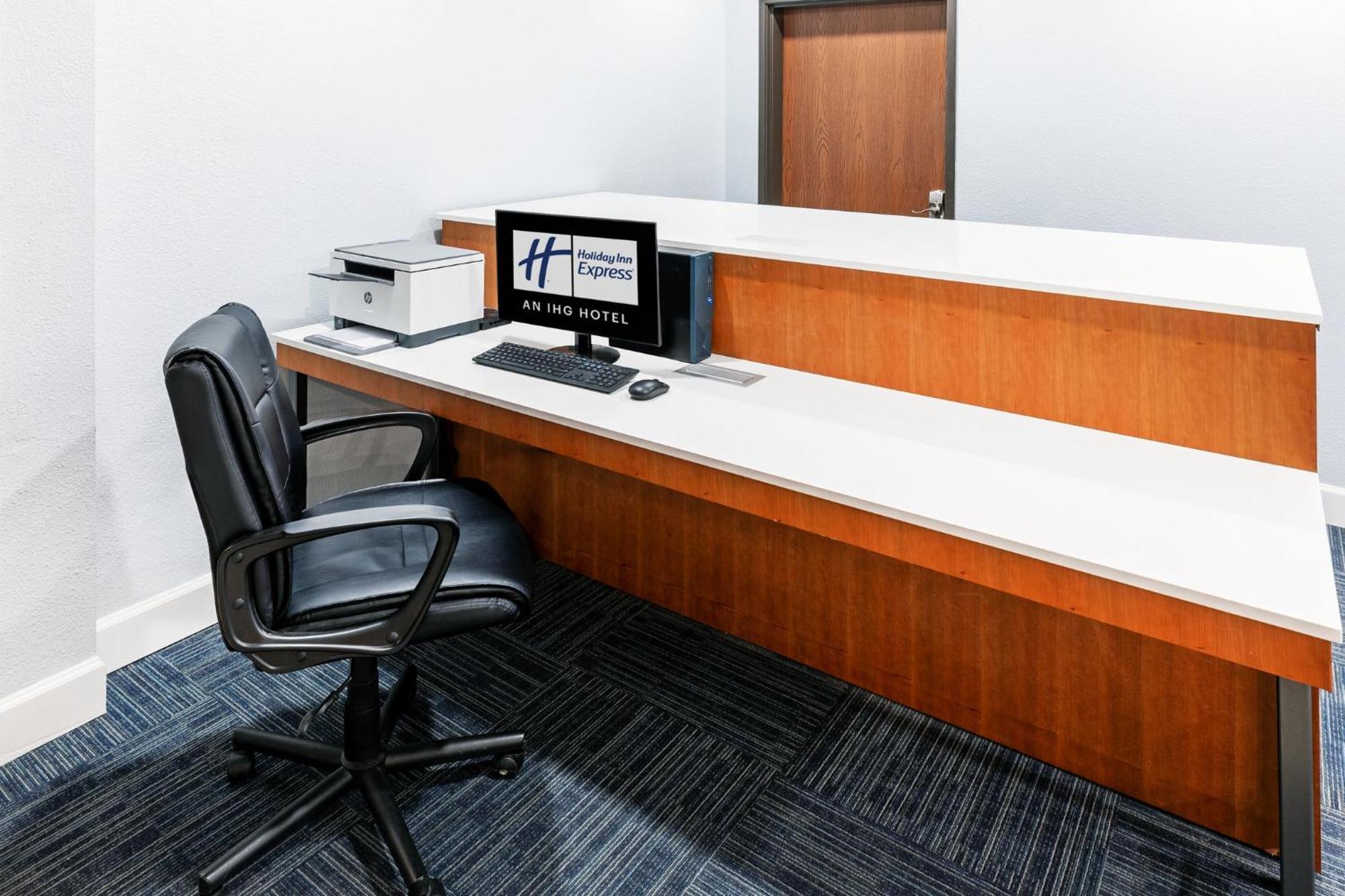 Holiday Inn Express & Suites Del Rio By Ihg Екстер'єр фото