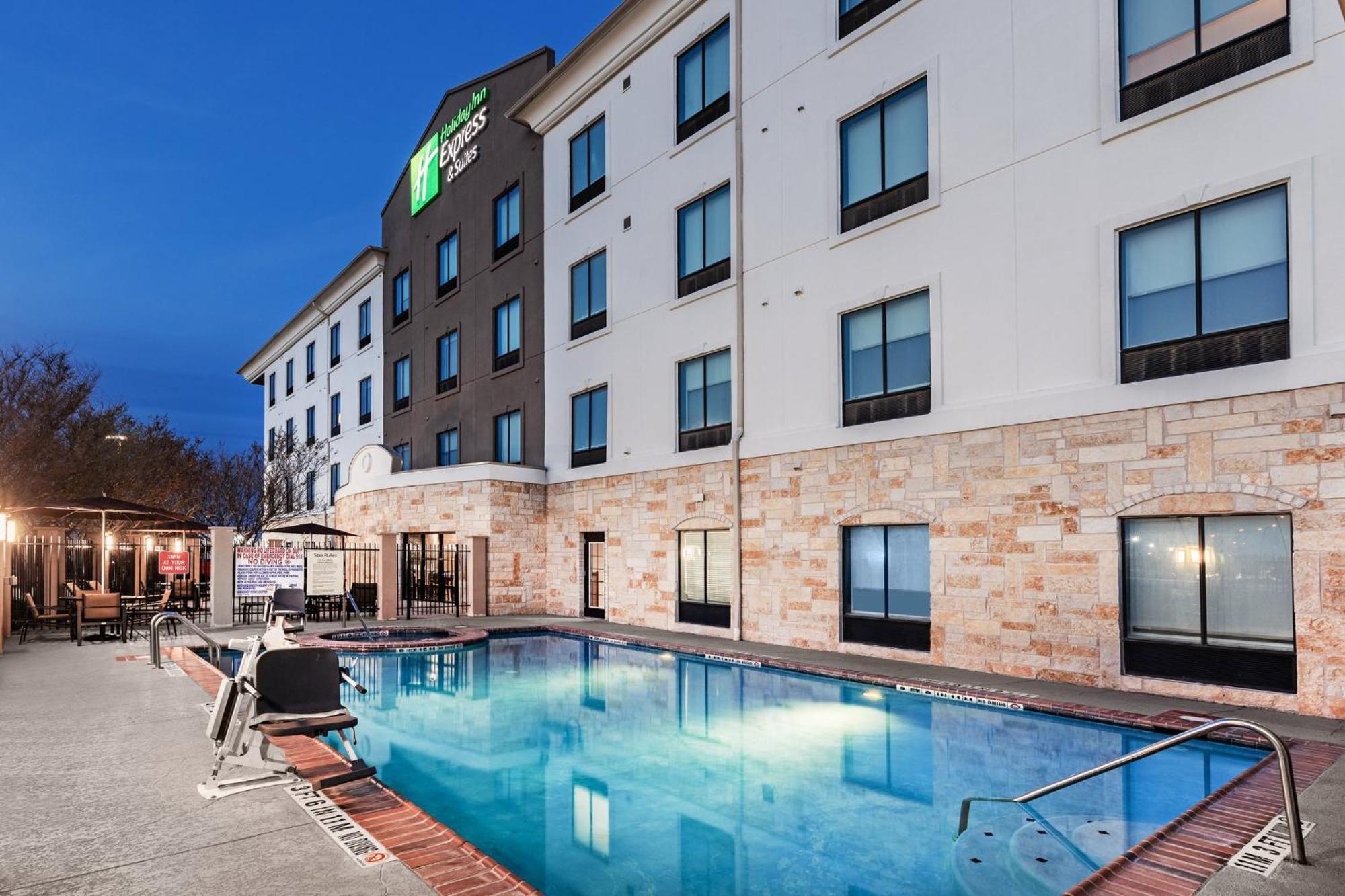 Holiday Inn Express & Suites Del Rio By Ihg Екстер'єр фото