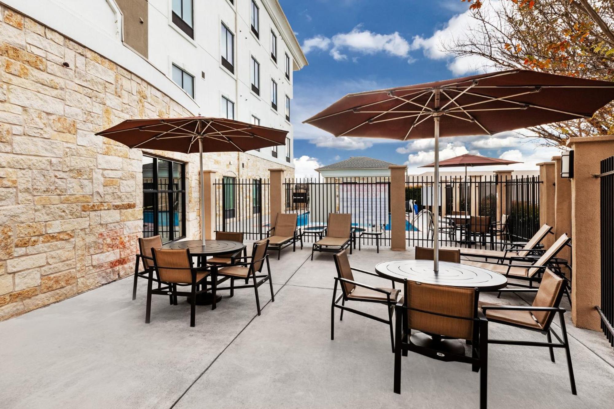 Holiday Inn Express & Suites Del Rio By Ihg Екстер'єр фото