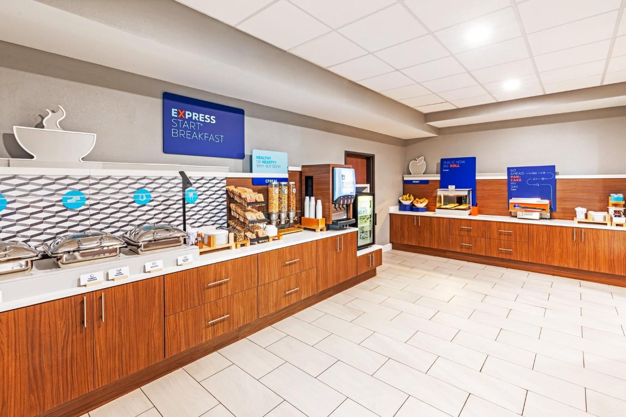 Holiday Inn Express & Suites Del Rio By Ihg Екстер'єр фото