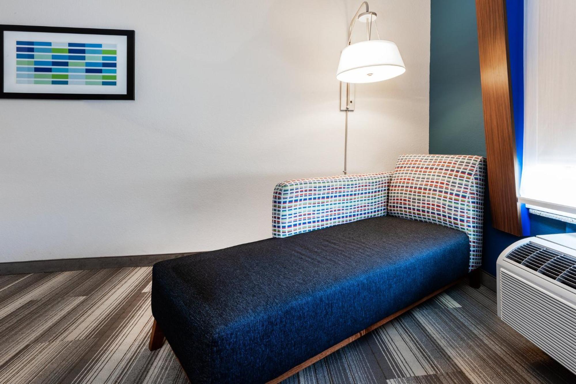 Holiday Inn Express & Suites Del Rio By Ihg Екстер'єр фото