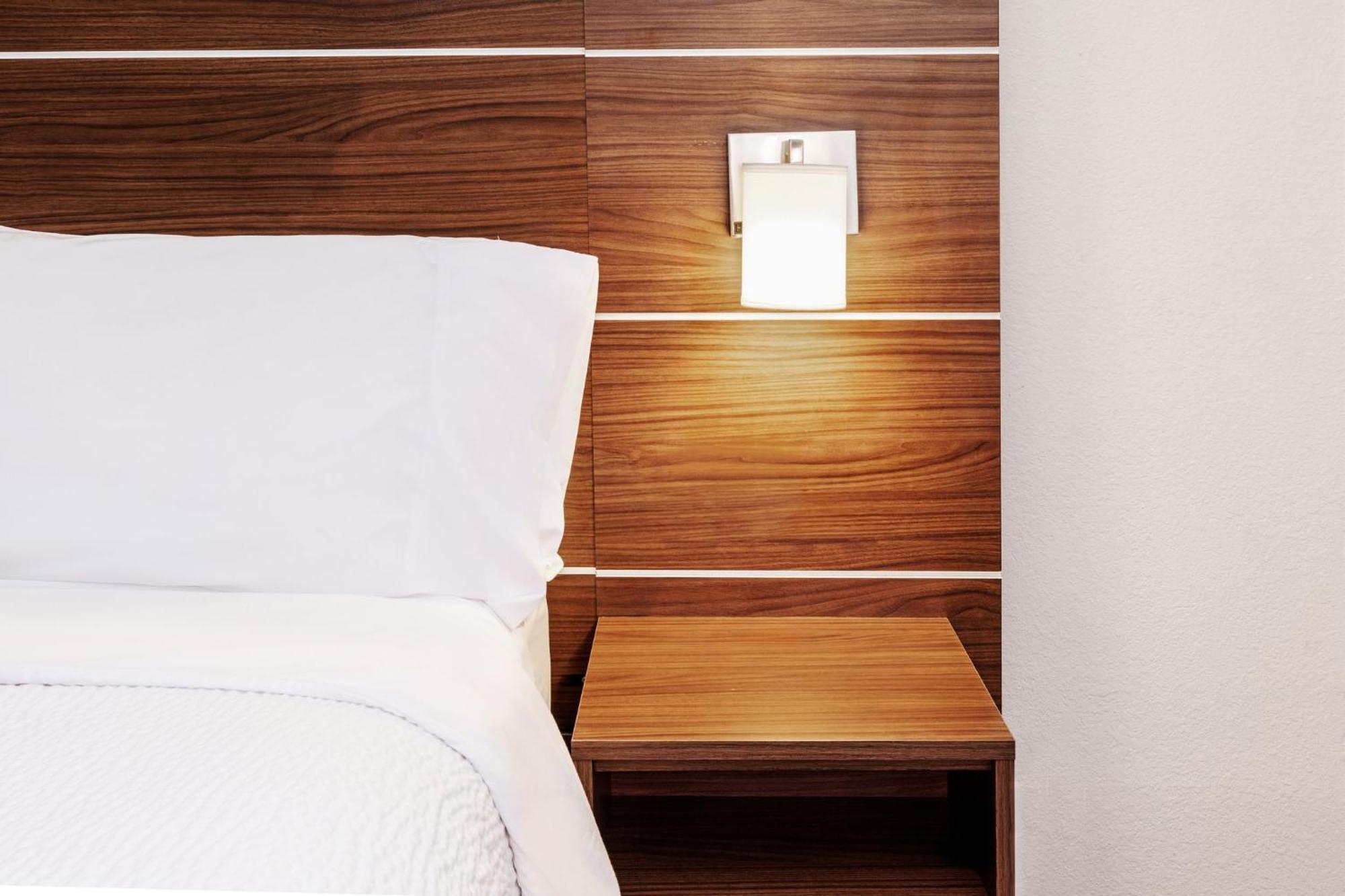 Holiday Inn Express & Suites Del Rio By Ihg Екстер'єр фото