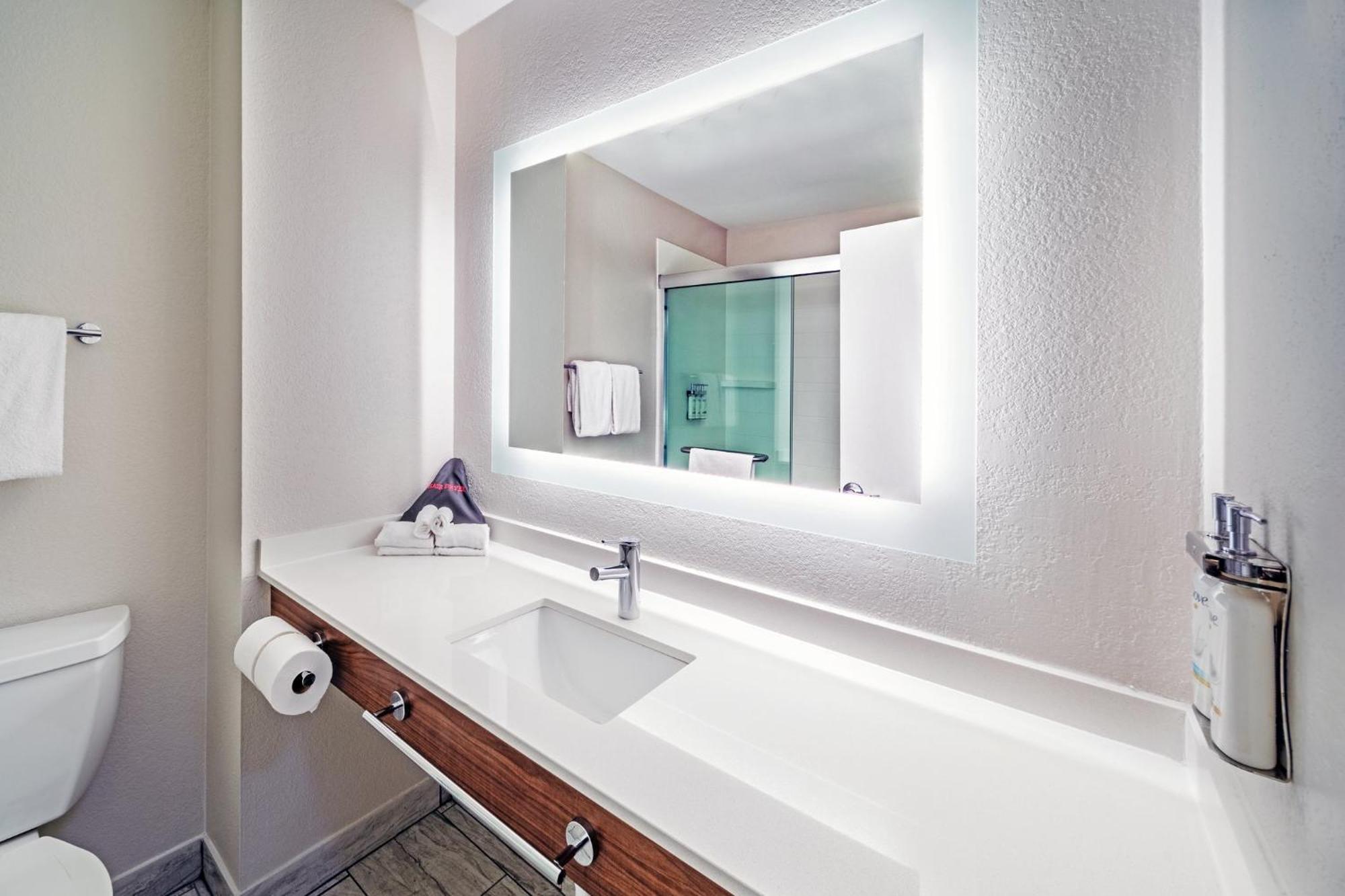 Holiday Inn Express & Suites Del Rio By Ihg Екстер'єр фото